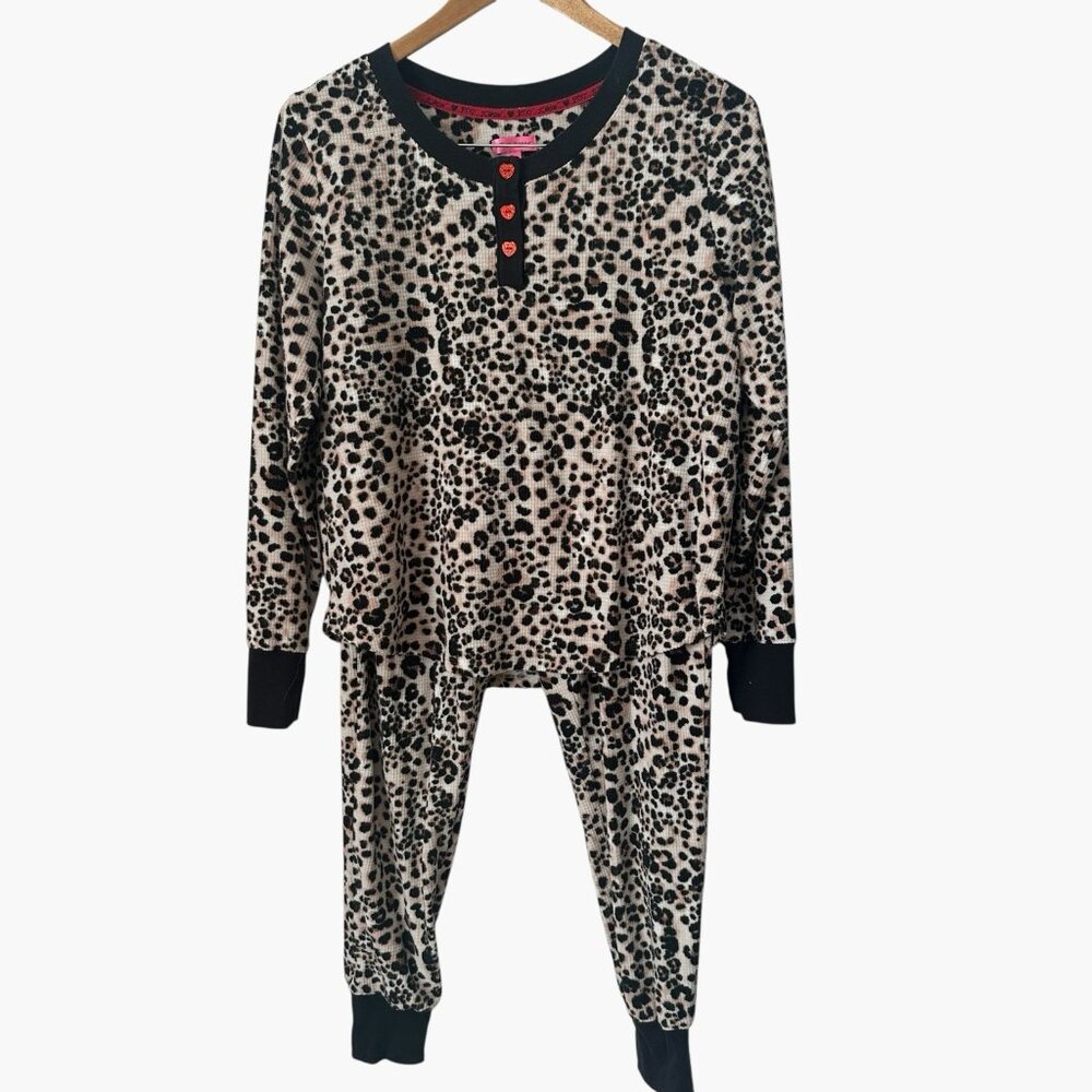 betsey johnson Anima Print Pajamas Top And Pants Medium Heart Buttons